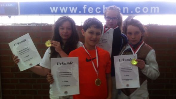 : Aktuelles zum Cottbuser Fechtsport :: Titel bleiben in Cottbus :